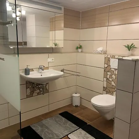 Schoene Moderne & Rustikale Einliegerwohnung Mit Kueche Schramberg Extérieur photo